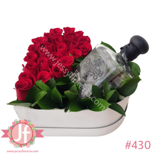 430-corazon-con-25-rosas-y-don-julio-70