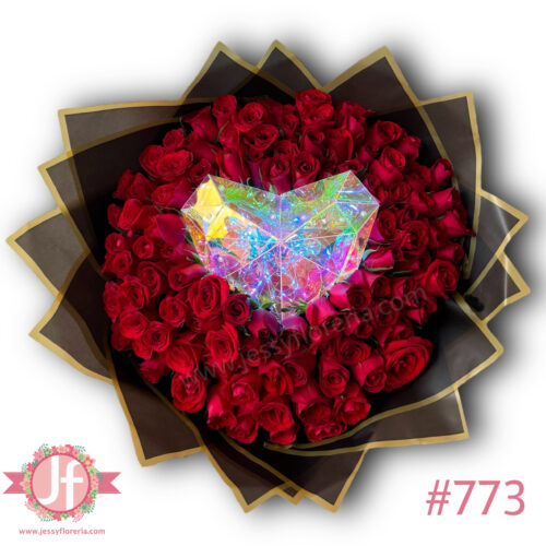 773-100-rosas-rojas-con-corazon-luces-led