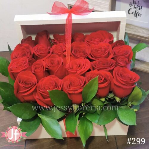 Cofre de 24 rosas rojas