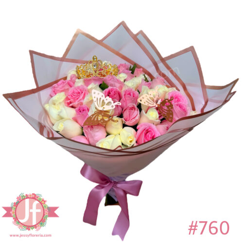 760-bouquet-50-rosas-blancas-y-rosas-con-corona-y-mariposas