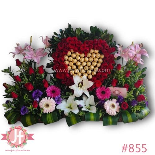 855-jardinera-surtida-con-corazon-de-rosas-y-ferreros